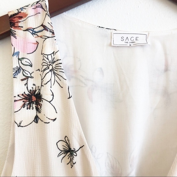 SAGE THE LABEL Eden Tie Front Wide Leg Jumpsuit Size Medium in Natural Floral - Picture 13 of 16